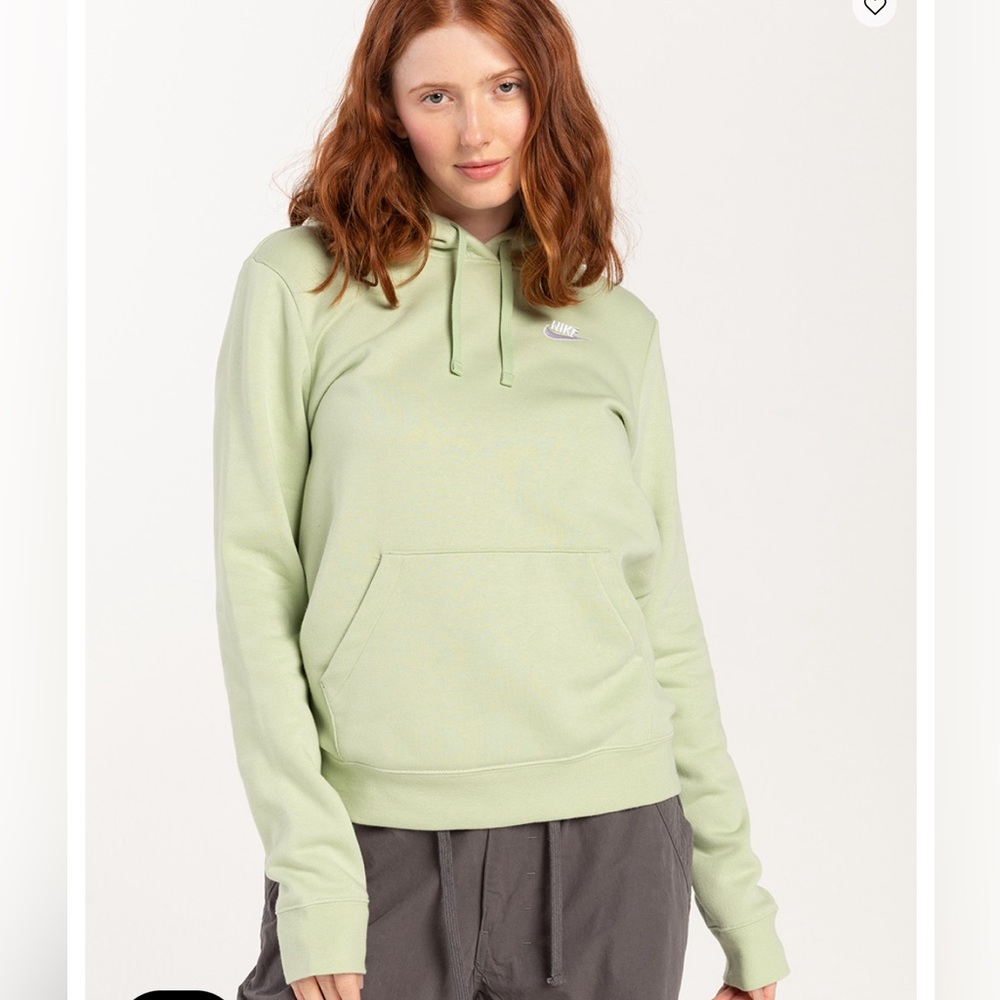 Nike Sportswear Club Fleece Embroidered Hoodie - Small
